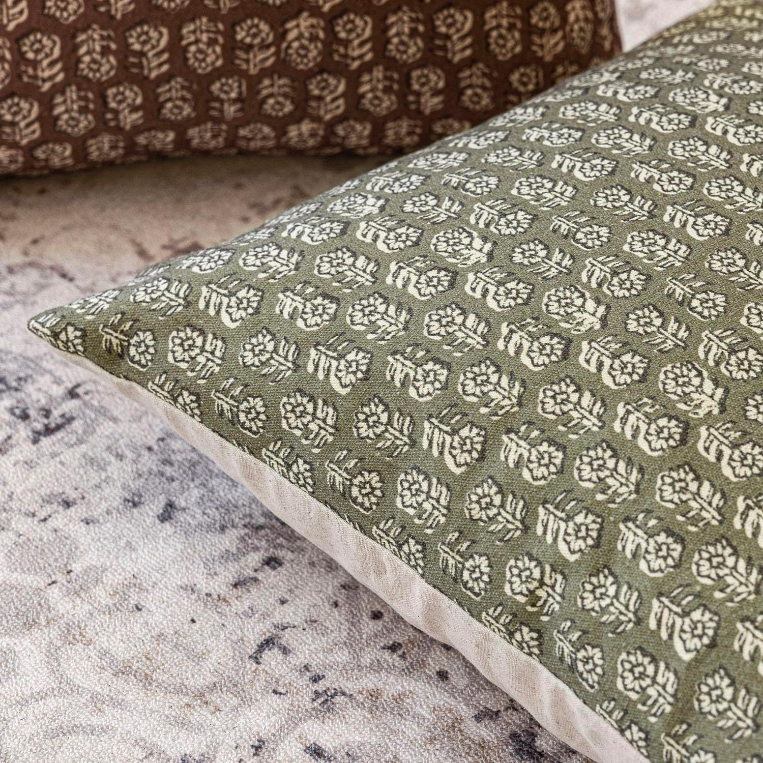 Foindtower Set of 2 Decorative Vintage Floral Print Throw Pillow Covers Neutral Modern Farmhouse Cushion Covers Boho Home Decor for Sofa Couch Chair Bedroom Living Room,24×24 Inch,Sage Green